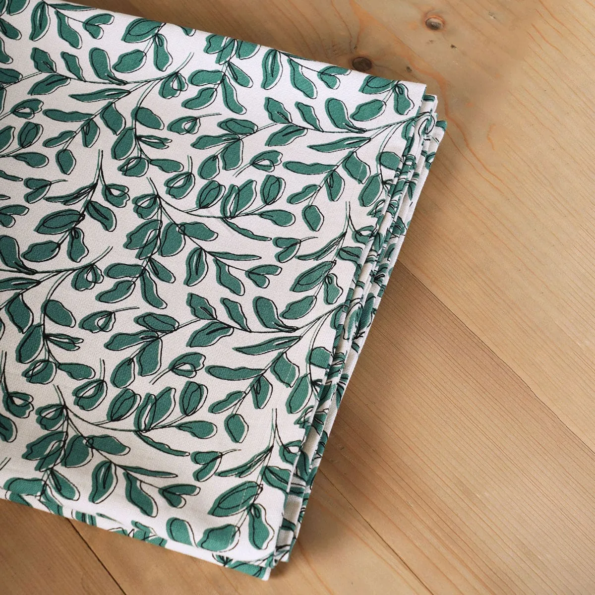 MODERN RETRO – Aqua Green cotton table cloth with leaf print