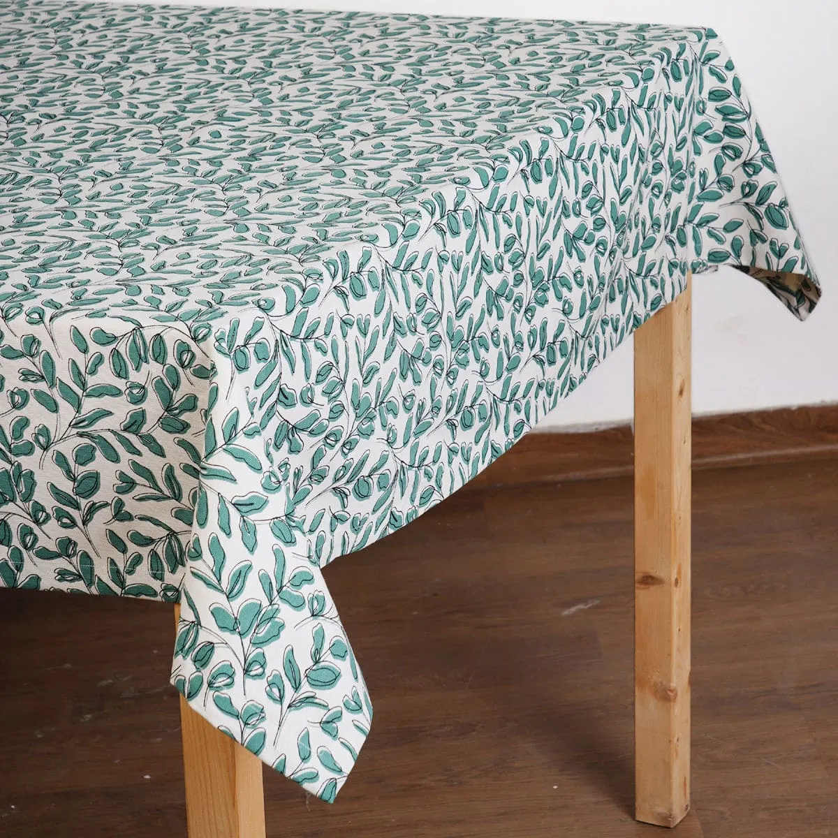 MODERN RETRO – Aqua Green cotton table cloth with leaf print