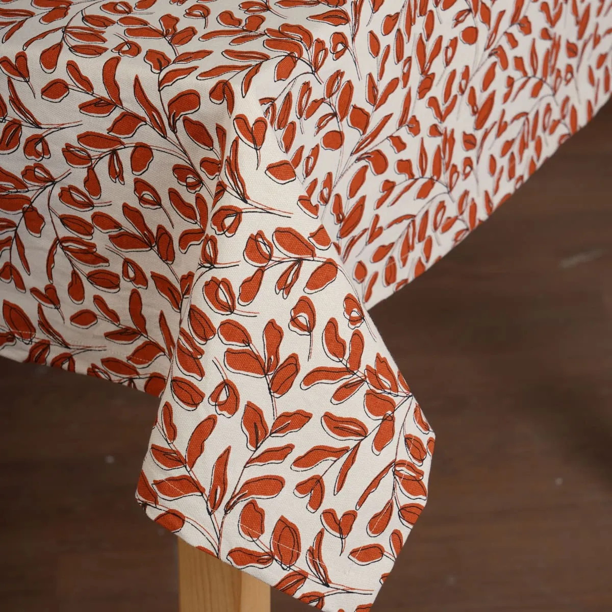 MODERN RETRO – Terracotta cotton table cloth with leaf print