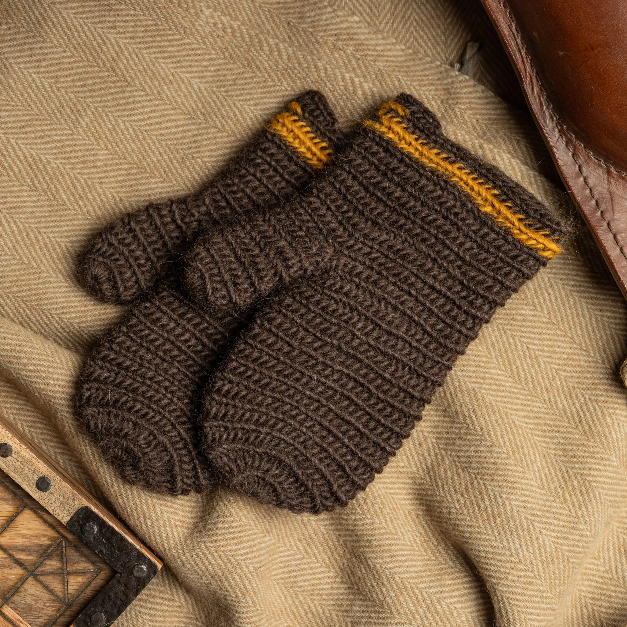 Naalbinding Woolen Mittens