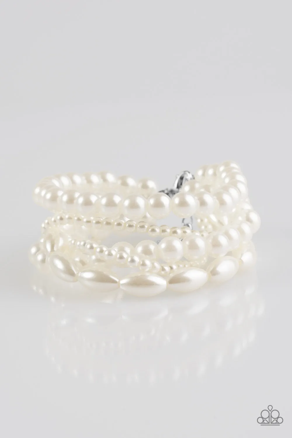 Paparazzi Accessories  - Marvelously Mumbai #B233 Drawer 2/2 - White Bracelet