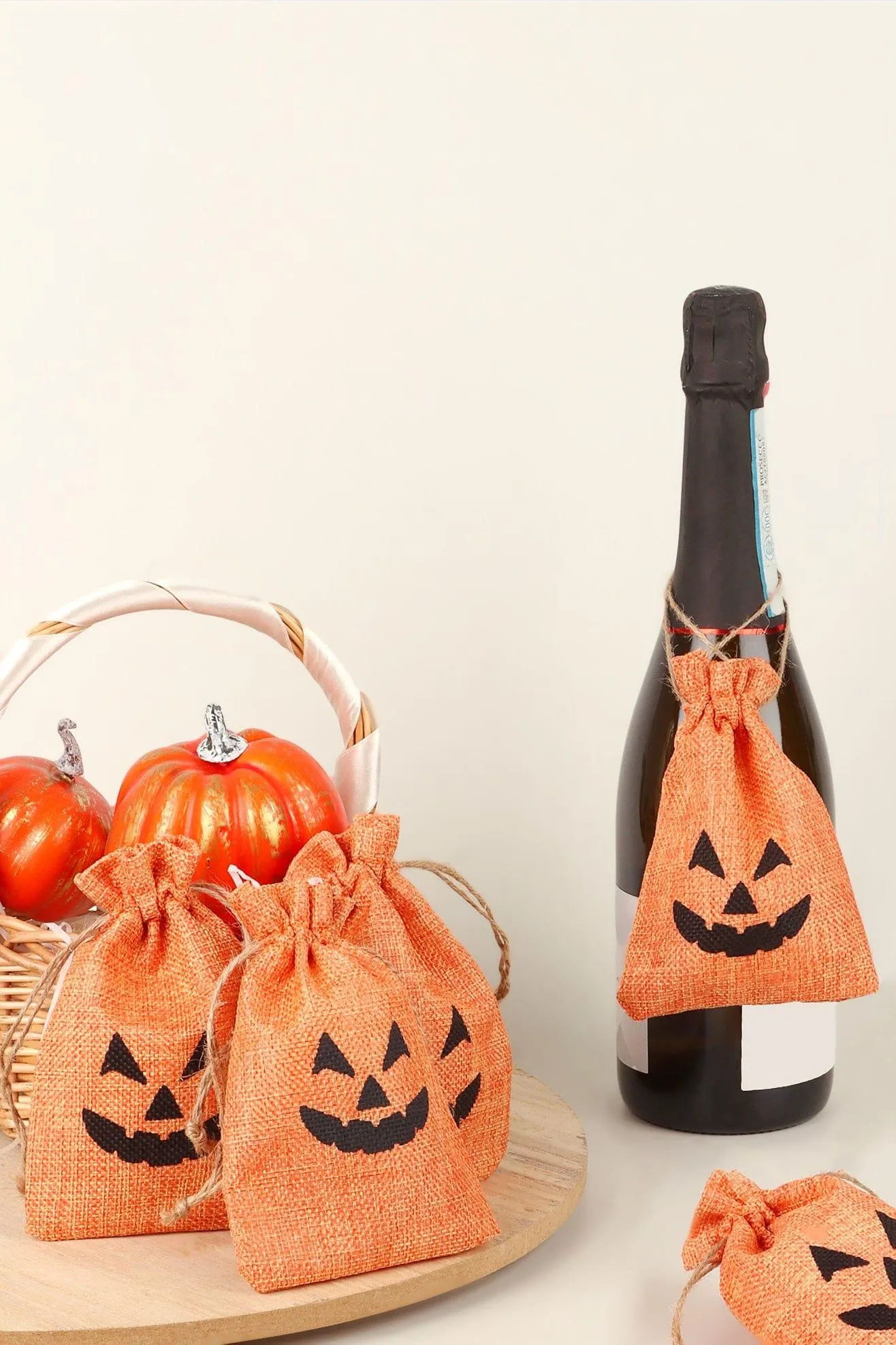 Set of 5 or 10 Spooky Jack O'Lantern Halloween Hessian Gift Bags